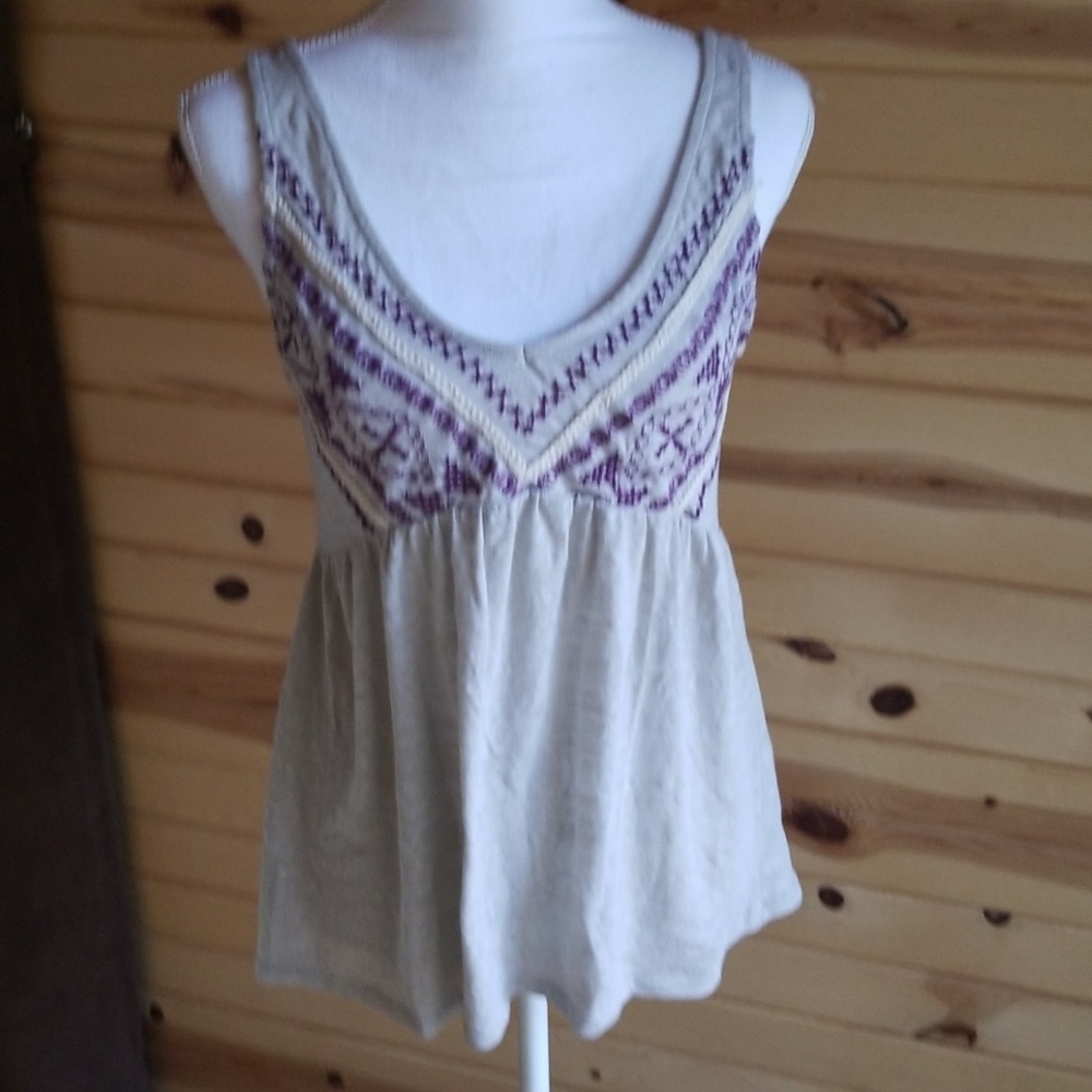 🛍Large Cute Embroidered Oatmeal Purple Tank Top